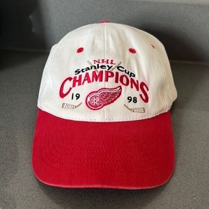 VINTAGE Snapback Hat RED WINGS 1998 Stanley Cup